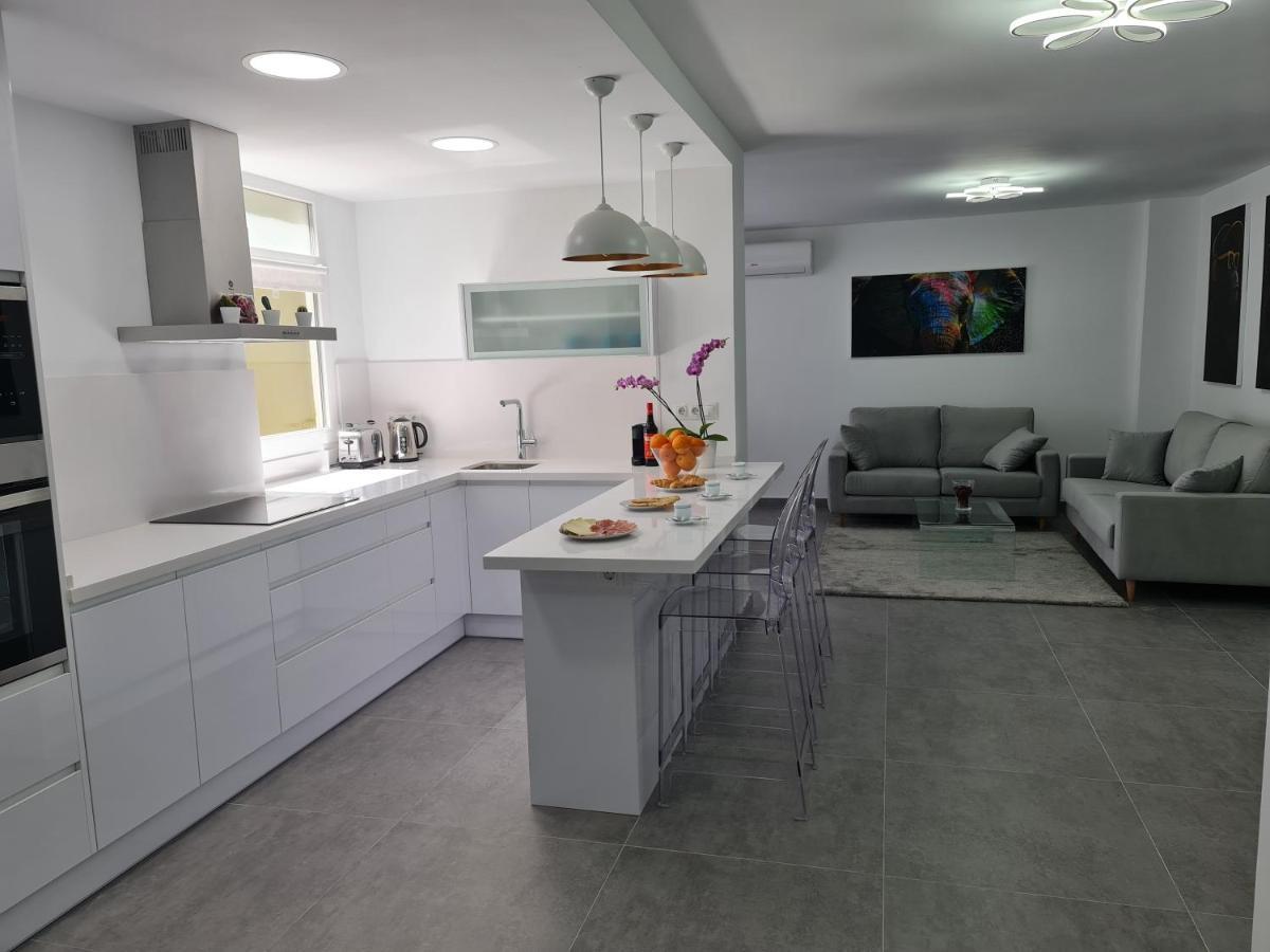 Modern 3 Bedroom Luxury Apartment In Torremolinos Kültér fotó