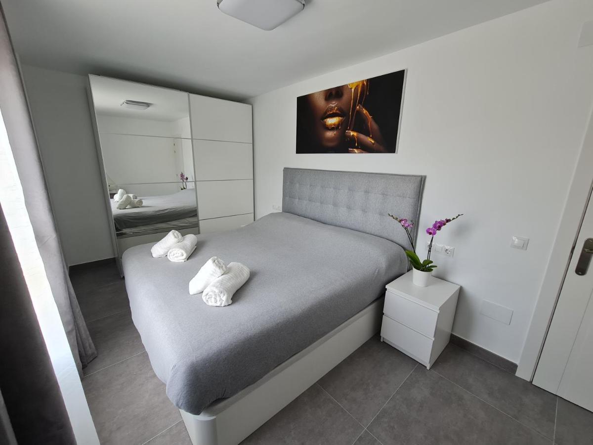 Modern 3 Bedroom Luxury Apartment In Torremolinos Kültér fotó