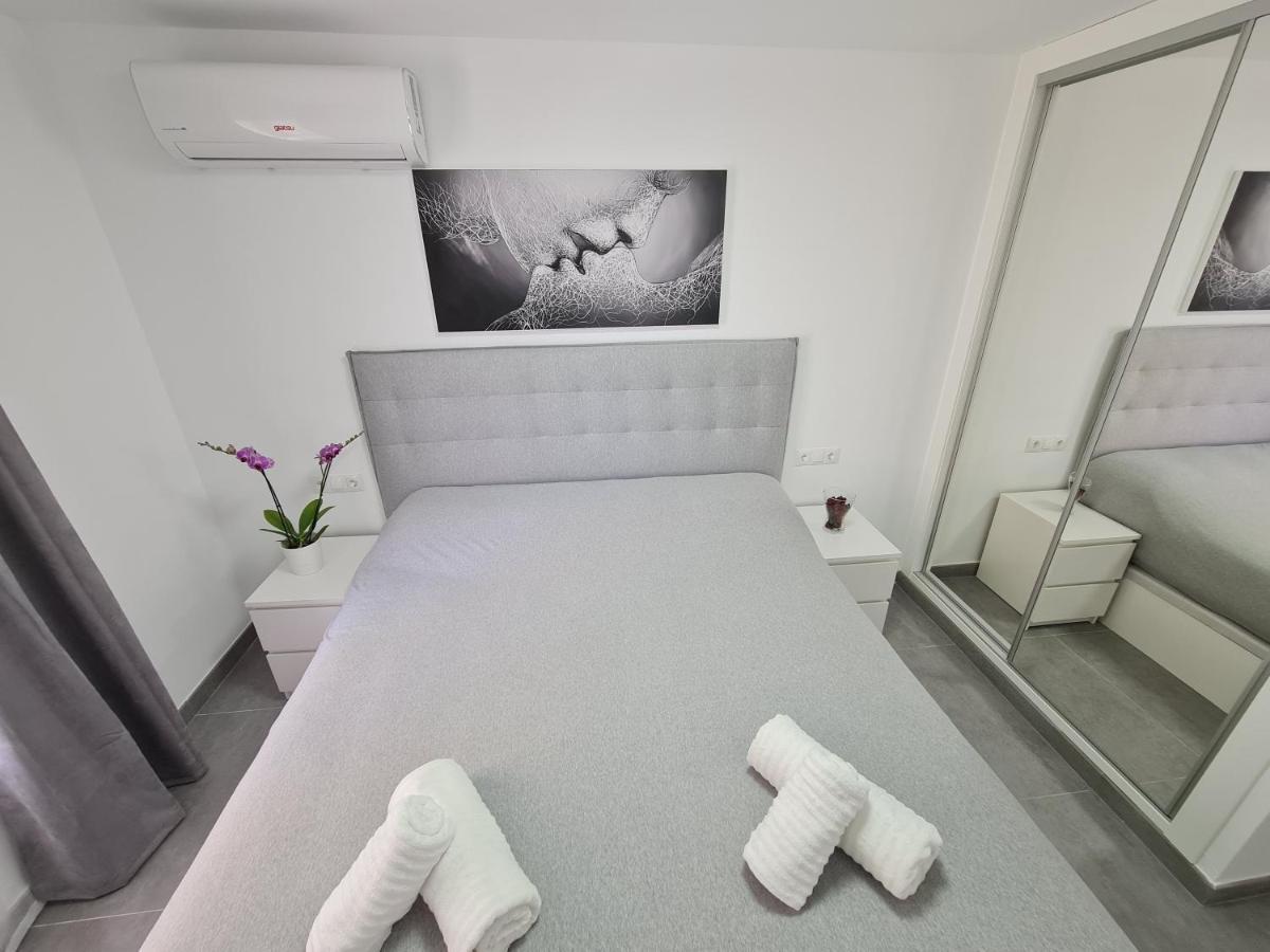 Modern 3 Bedroom Luxury Apartment In Torremolinos Kültér fotó